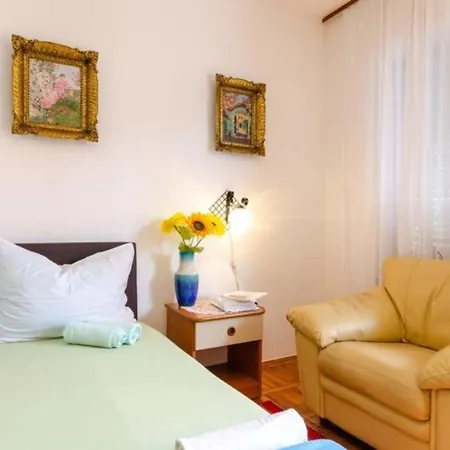 Apartment Fuer 4 Personen Ca 58 Qm In Jadranovo, Kvarner Bucht Crikvenica Und Umgebung Jadranovo